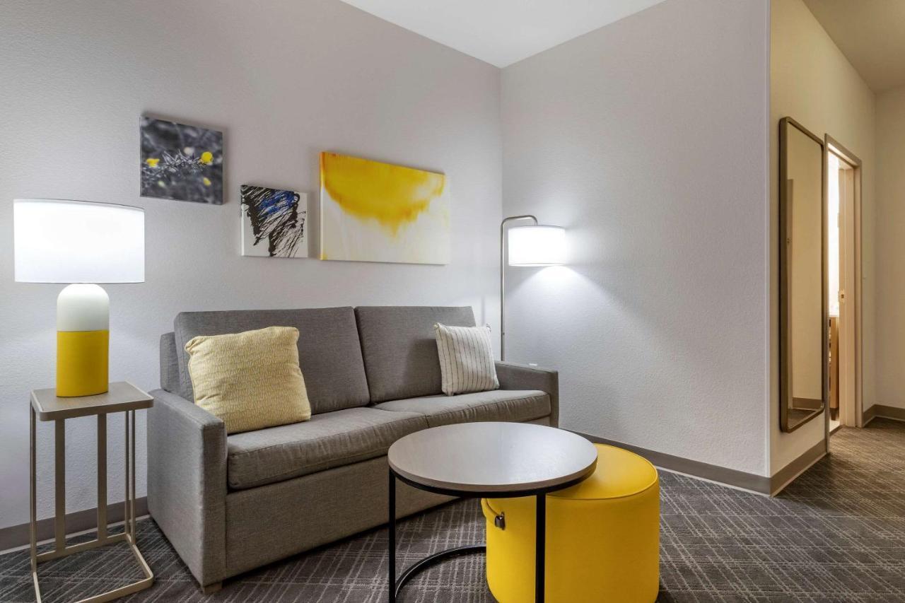 Comfort Suites נאצ'יטוצ'ס מראה חיצוני תמונה