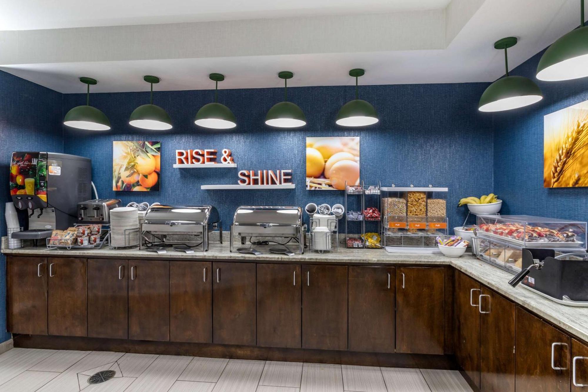 Comfort Suites נאצ'יטוצ'ס מראה חיצוני תמונה