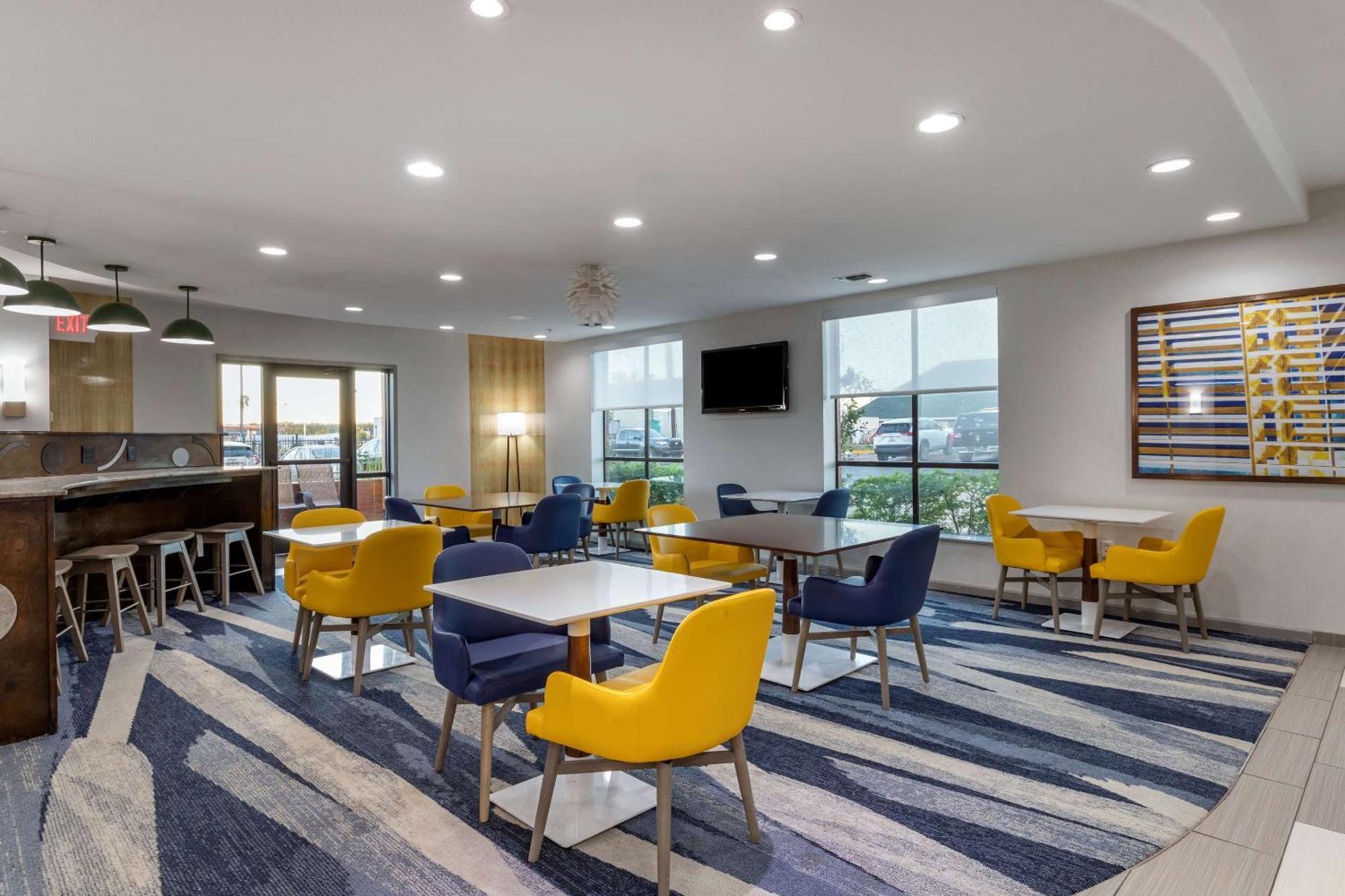 Comfort Suites נאצ'יטוצ'ס מראה חיצוני תמונה