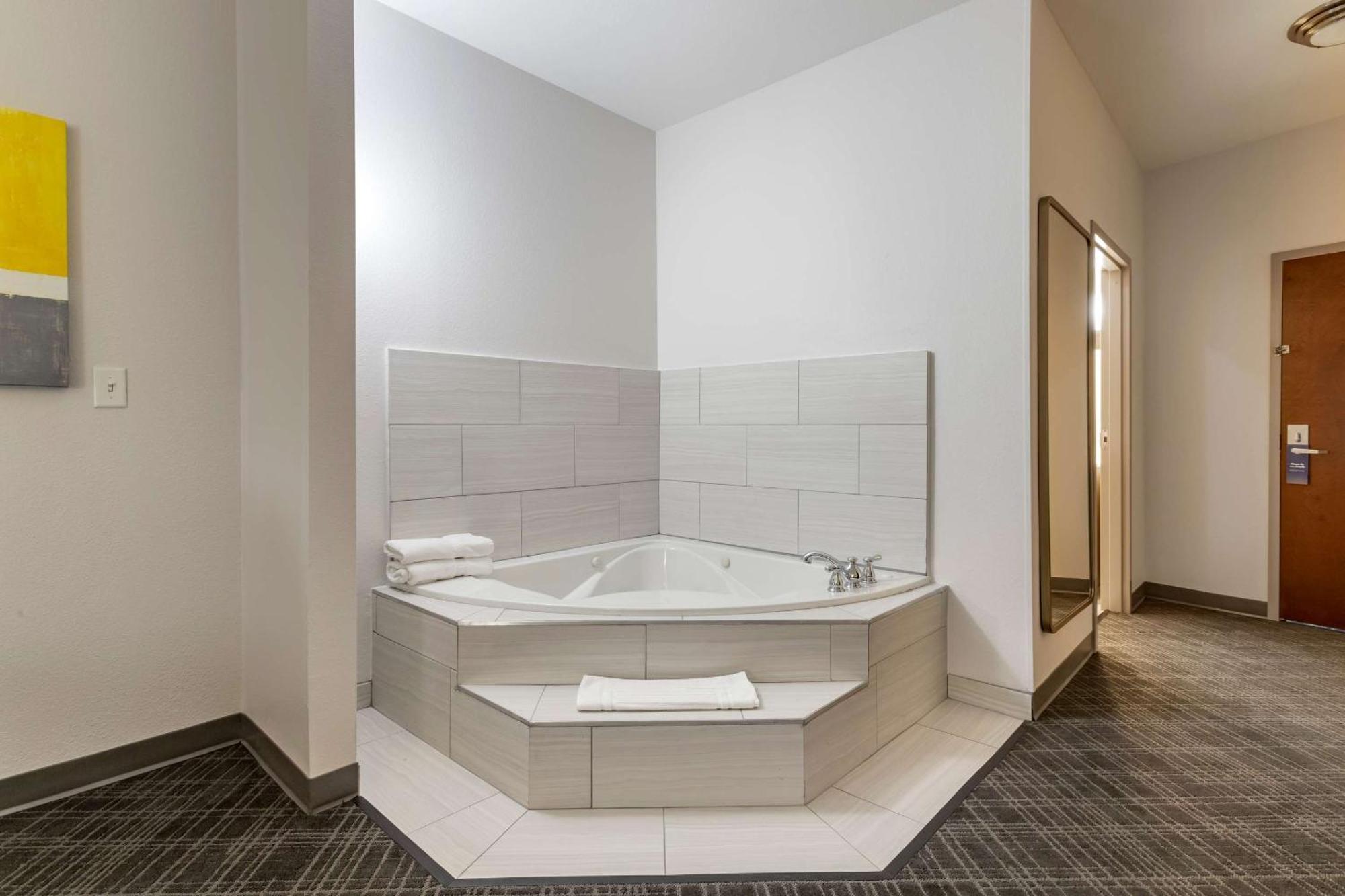 Comfort Suites נאצ'יטוצ'ס מראה חיצוני תמונה