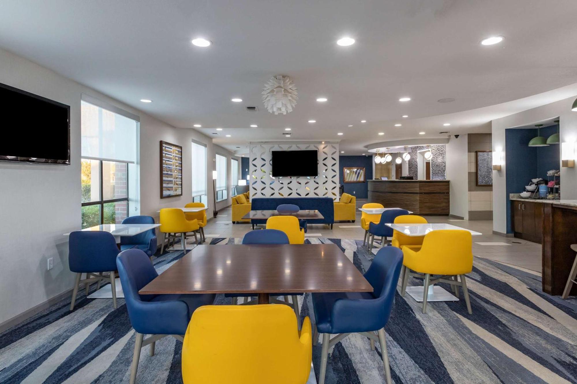 Comfort Suites נאצ'יטוצ'ס מראה חיצוני תמונה