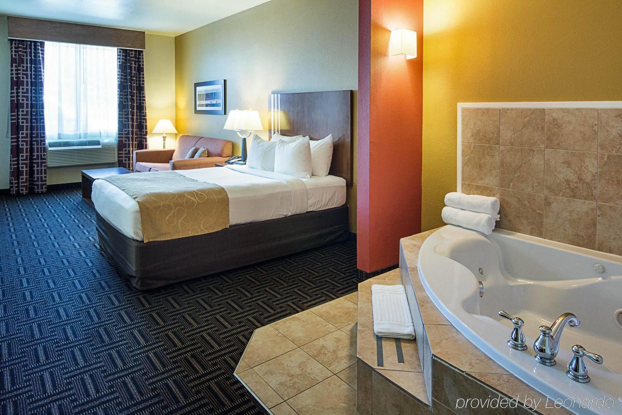 Comfort Suites נאצ'יטוצ'ס מראה חיצוני תמונה
