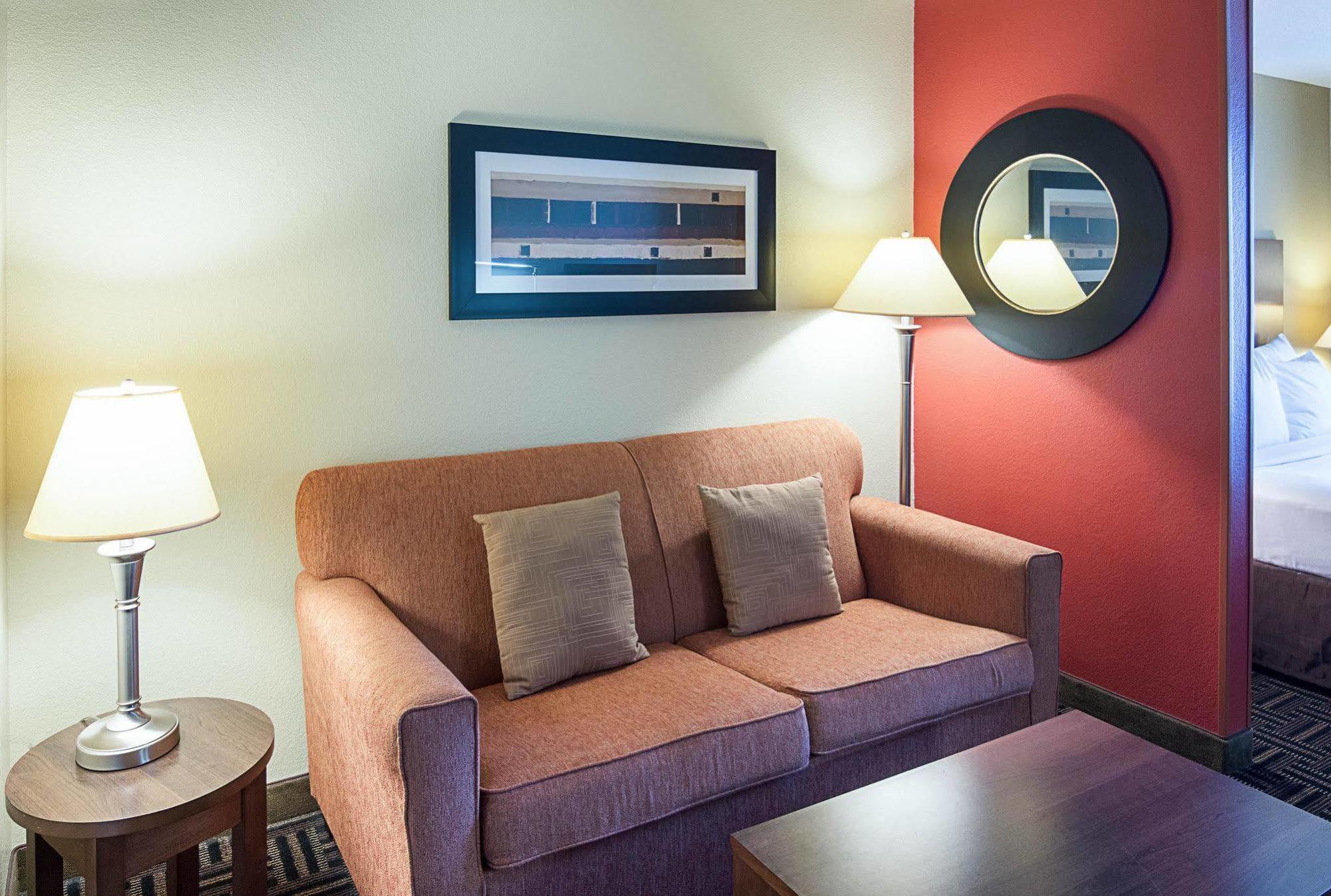 Comfort Suites נאצ'יטוצ'ס מראה חיצוני תמונה